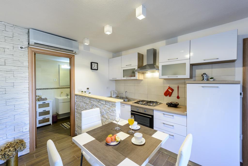 Apartment Mistral - Cosy Apartment With Sea View مولونات المظهر الخارجي الصورة