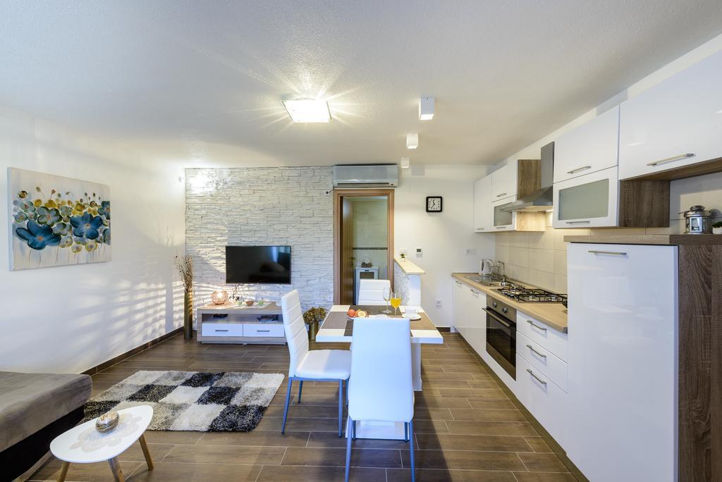 Apartment Mistral - Cosy Apartment With Sea View مولونات المظهر الخارجي الصورة