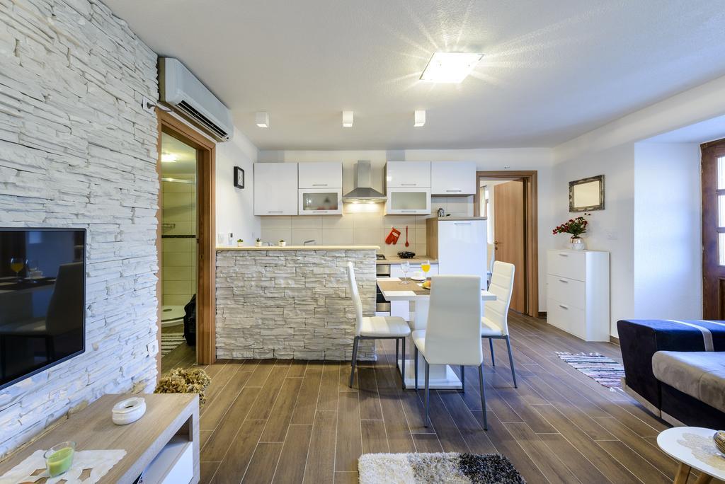 Apartment Mistral - Cosy Apartment With Sea View مولونات المظهر الخارجي الصورة