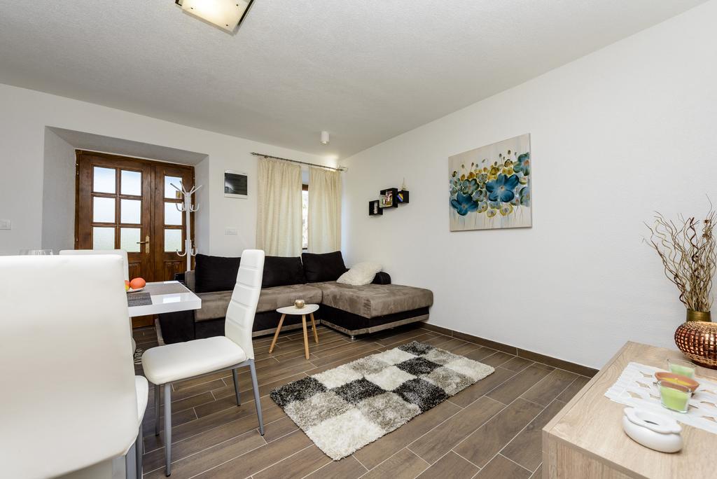 Apartment Mistral - Cosy Apartment With Sea View مولونات المظهر الخارجي الصورة